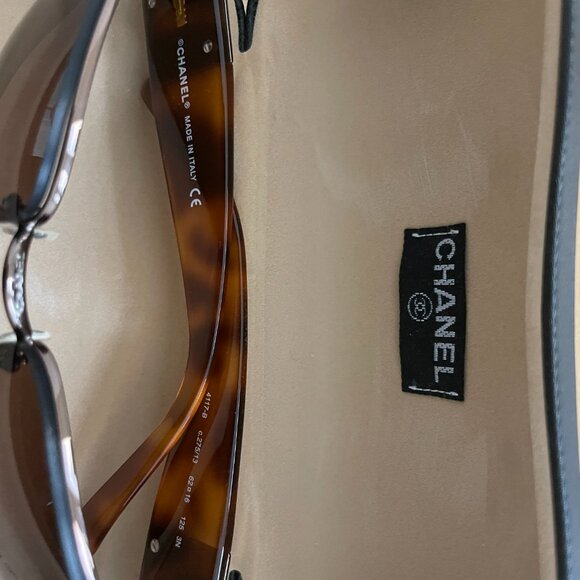 Chanel Rimless Brown Tortoise Sunglasses w/ Swarovski Crystals - Picture 3 of 3